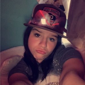 Meet your Posher, Karlie